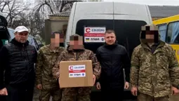Луцькі волонтери відвезли допомогу землякам на передовій (фото)