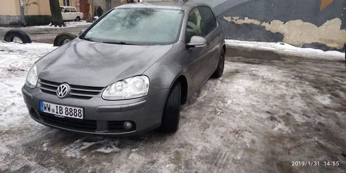 Паркуються на тротуарах: у Луцьку оштрафували 9 водіїв (фото)