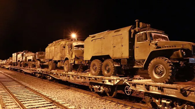 У Білорусь із росії прибув ще один ешелон з технікою і солдатами