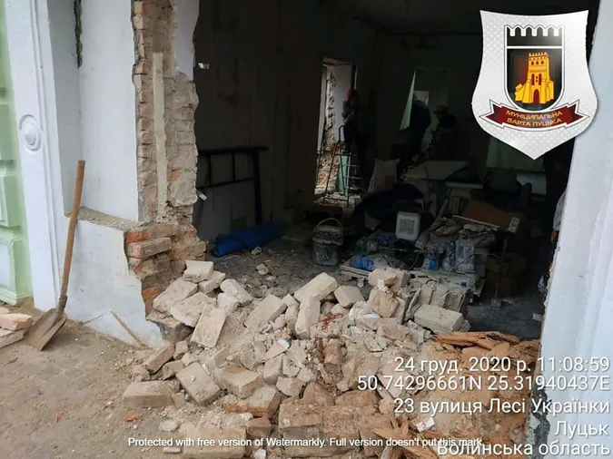 Зруйновану пам'ятку архітектури в Луцьку вимагають відновити (фото)