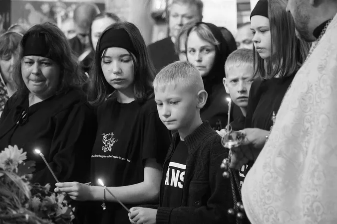 Був багатодітним батьком: на Волині попрощалися з воїном Сергієм Левчуком (фото)