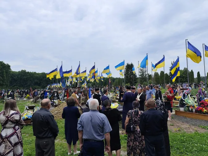 На Волині попрощалися із полеглим Героєм Олександром Троянчуком (фото)