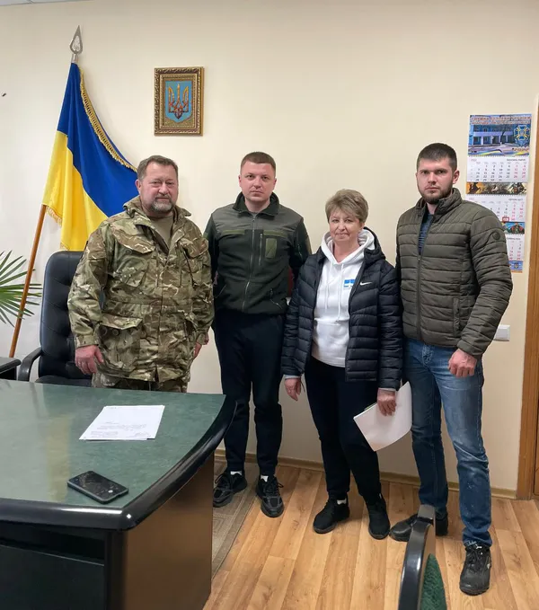 Жителі Бучанського району отримали «сімейні пакунки» від луцьких волонтерів (фото, відео)