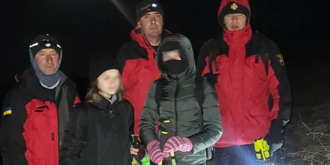 Двоє дівчат з Волині заблукали у Карпатах
