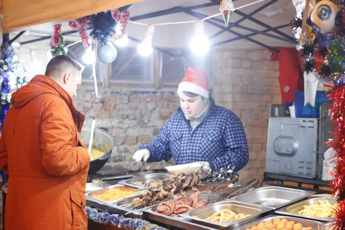 Глінтвейн та Поганий Санта: другий день луцького «Вітраж Вікенду» у фото