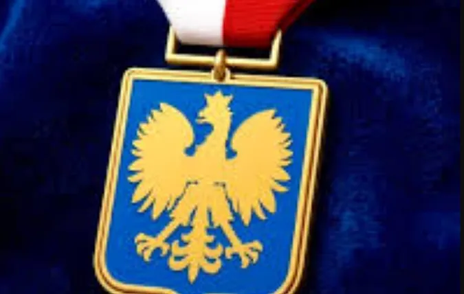 У Польщі активісти вирішили нагородити Зеленського і український народ власним орденом