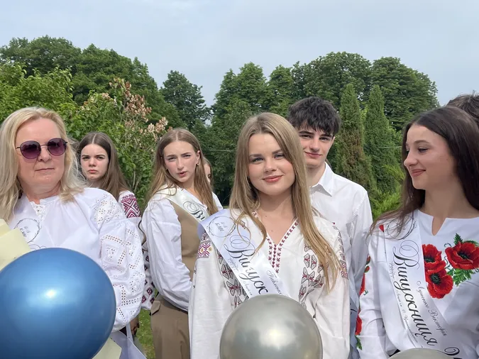 У Володимирських закладах освіти пролунав останній дзвоник (фото)
