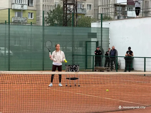Відома тенісистка Еліна Світоліна провела майстерклас для дітей у Нововолинську