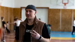 Учитель з волинської школи закохує у фізкультуру, щоб діти не були «телефонними маніяками» (фото, відео)