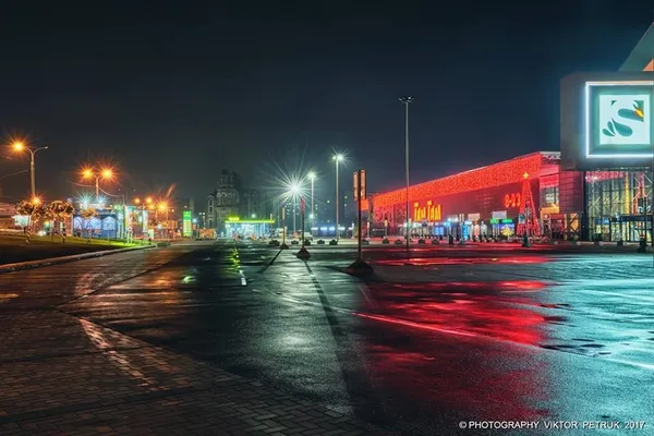 Фотограф показав, як сяє новорічний Луцьк