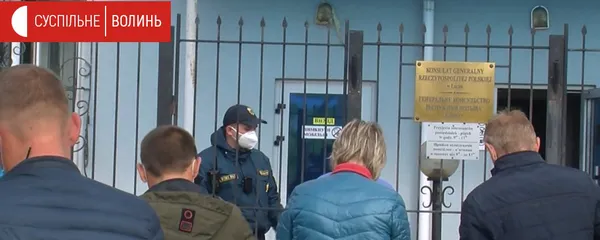 Щодня майже 200 волинян хочуть поїхати до Польщі (відео)