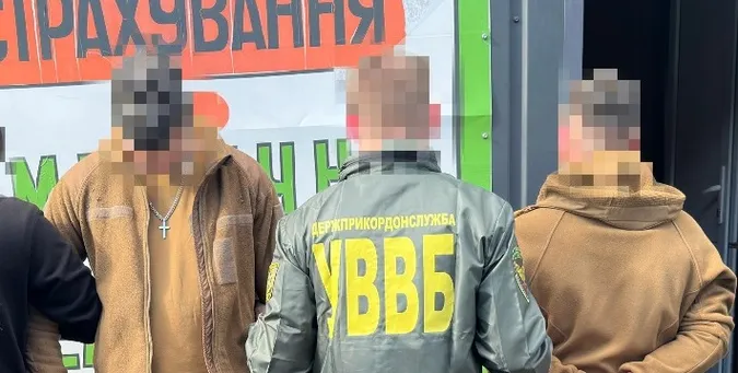 На Львівщині затримали 24-річного волинянина, який переправляв чоловіків за кордон (фото)