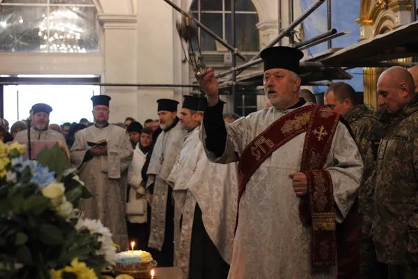 Другий Великдень великої війни: луцький священник відповідає на важливі питання