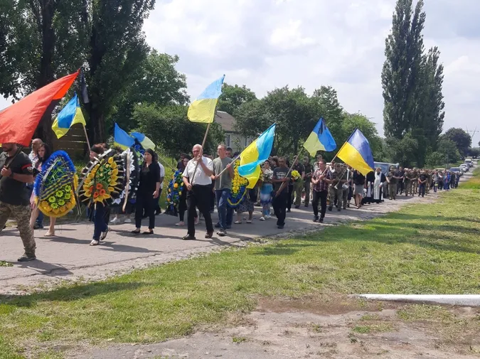 У Луцькому районі прощались з Героєм Володимиром Сидляром (фото)