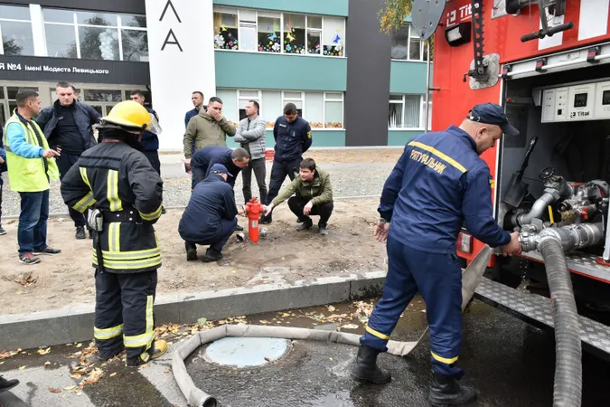 У Луцьку протестували гідранти, встановлені на проспекті Волі (фото, відео)