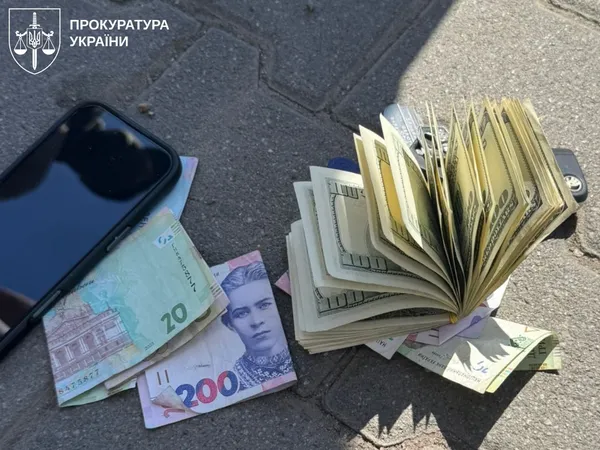 Керівник обласного ТЦК Житомирщини місяцями брав плату з бізнесу за «непризов» працівників (фото, відео)
