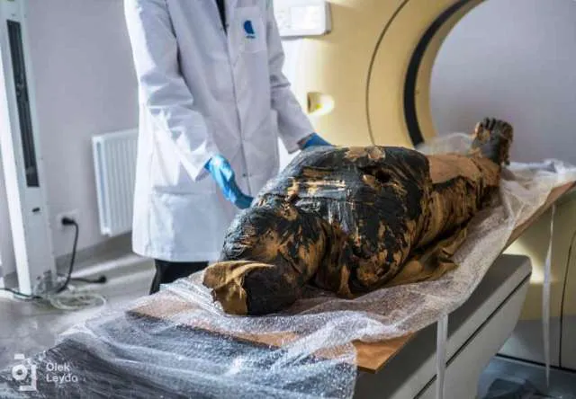 Вчені відтворили обличчя мумії, яка жила у часи Клеопатри (фото)
