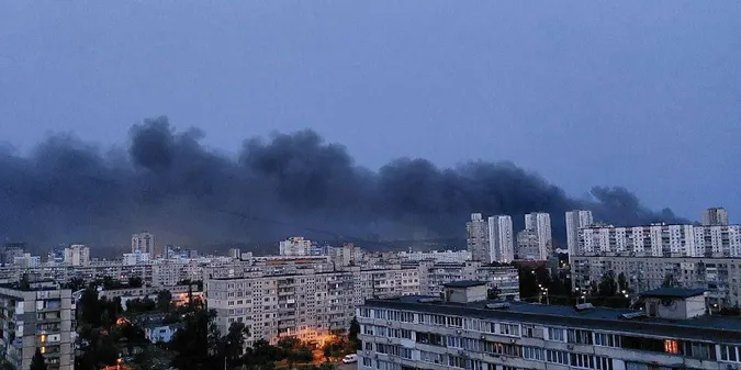 Київ затягнуло димом після нічниз ударів