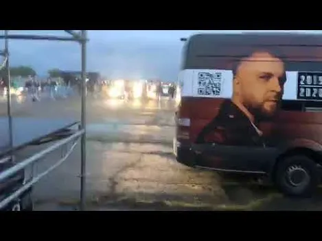 Гурт «Без Обмежень» «запалив» на автоконцерті поблизу Луцька (відео)