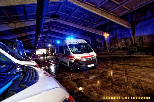 «Інколи немає часу випити чай» – як на Волині працюють ковідні медичні бригади (фото)