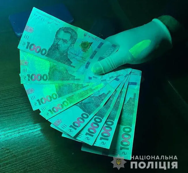 На Волині на хабарі зловили директора держпідприємства (фото, відео)