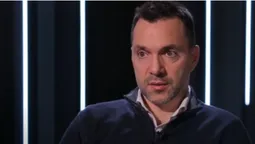Деблокувати Маріуполь військовим шляхом зараз неможливо, – Арестович (відео)