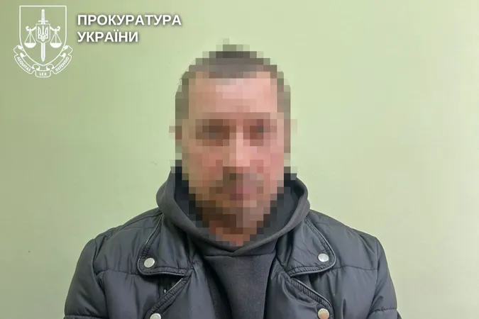 На Рівненщині чоловік надсилав порнографію доньці та її подрузі