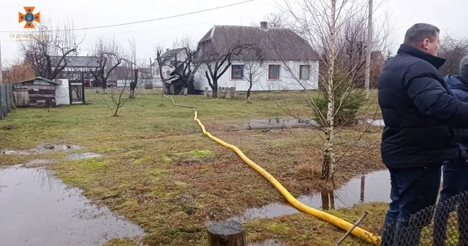 На Волині рятувальники відкачували воду з домогосподарств (фото)