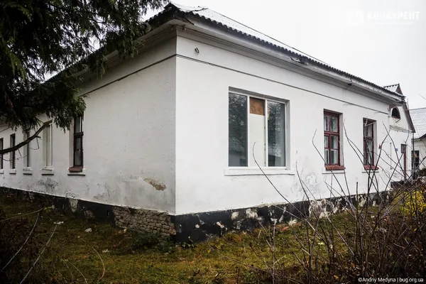 На Волині приміщення колишньої лікарні роздали під квартири