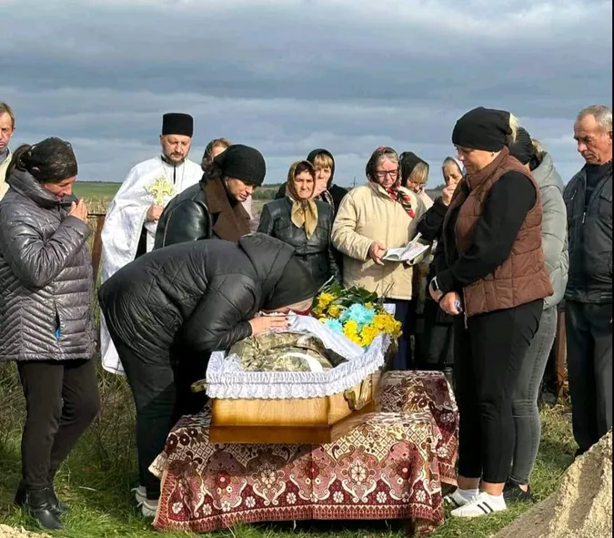 На Волині попрощалися із померлим у ДТП воїном Олегом Тананайком (фото)