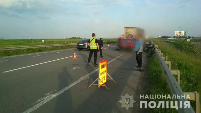 У ДТП на Рівненщині загинуло подружжя волинян, їхній онук та водій авто (фото)