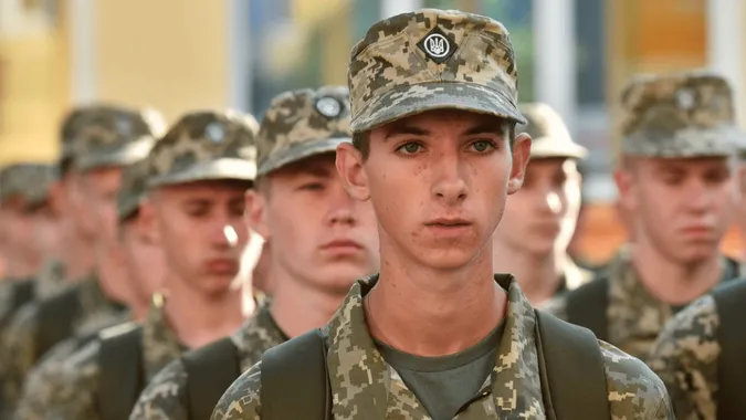 За тиждень надійшло понад 10 тисяч звернень на річний контракт у ЗСУ для 18-24-річних чоловіків