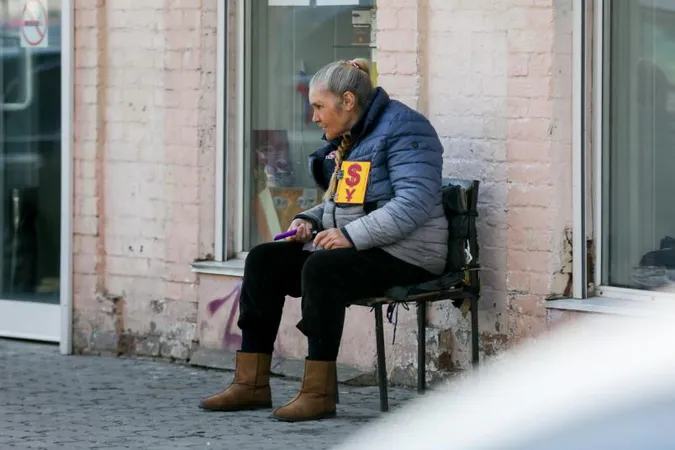 У Ковелі пенсіонерка з інвалідністю побила валютницю