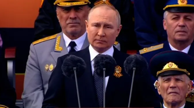 Парад у москві: путін назвав війну «єдино правильним рішенням»