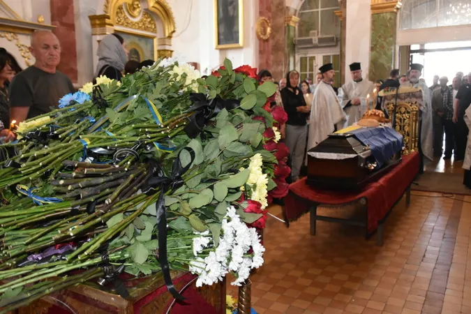 Луцьк попрощався з воїном Олександром Лижнюком, який загинув на Сумщині
