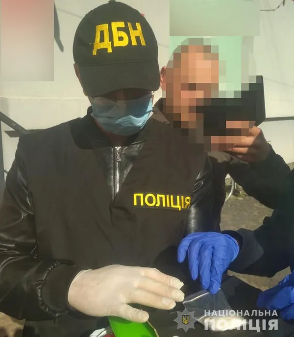 У Благодатному у 18-річного хлопця знайшли 30 грамів амфетаміну (фото)