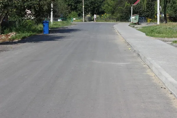 Де в Луцьку ремонтують двори і дороги (фото)