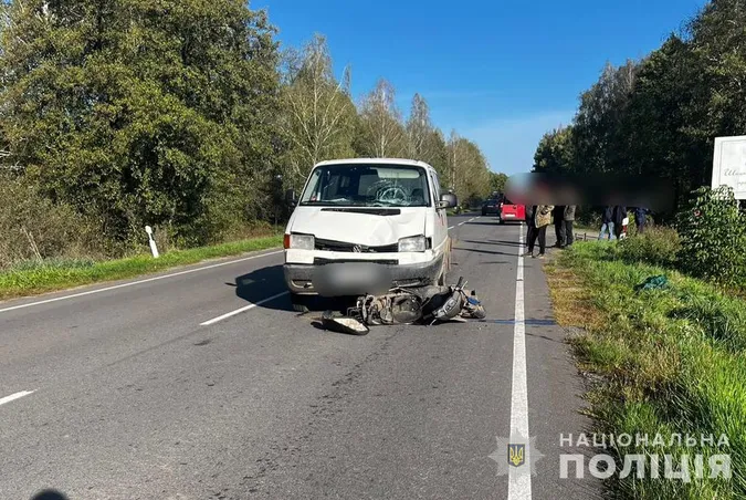 На Ковельщині 16-річний мотоцикліст впав на проїжджу частину: хлопець в реанімації