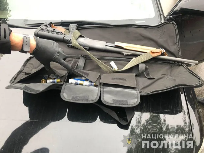 У Броварах – масова стрілянина: поліція заявляє про конфлікт між перевізниками (фото, відео)