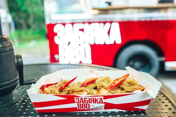 Кольорові пельмені, восьминоги та фруктові чіпси: що готує Lutsk Food Fest