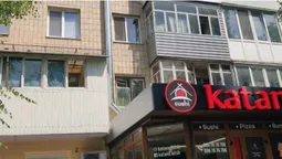 Суші-бар у Луцьку змусять знести незаконну витяжку (фото)
