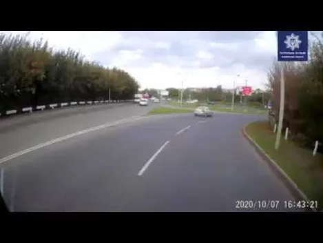 У Луцьку розшукують винуватця аварії на шляхопроводі (відео)