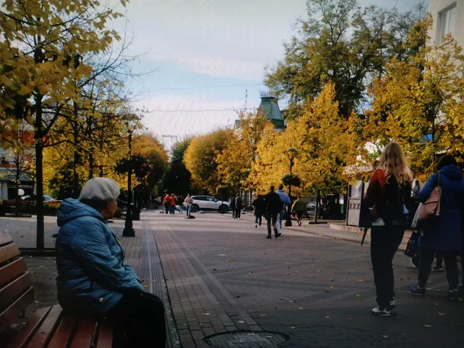 «Теплі» світлини: який він жовтогарячий осінній Луцьк