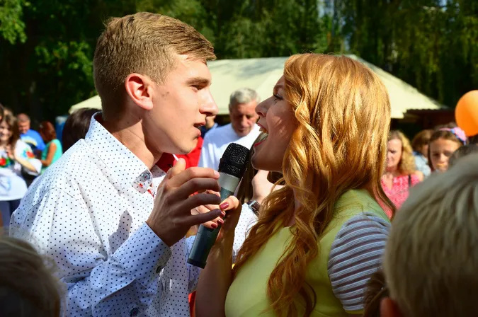 Співи, жим та стріт-фуд: як лучани святкують День Незалежності (фото)
