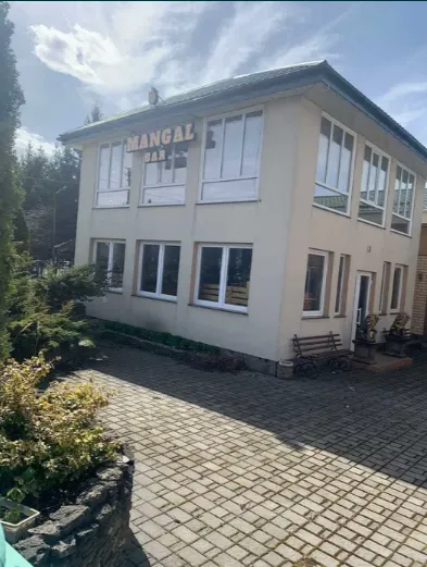 У Луцьку продають ресторан біля військкомату (фото)