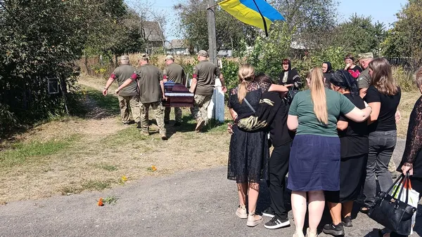 Півтора року вважався зниклим безвісти: на Волині попрощалися з Миколою Пеприком (фото)