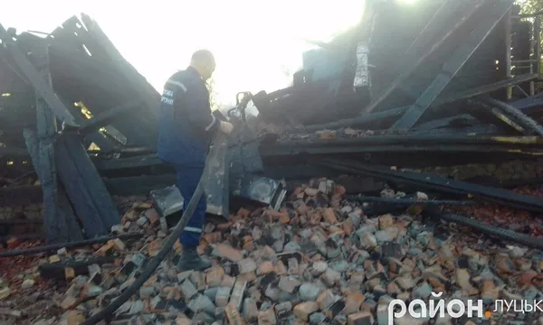 Будівельники спалювали сміття, – сусіди голови Апеляційного суду Волині про будинок, який згорів