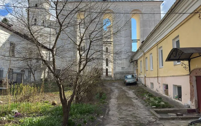 Двір біля дзвіниці у Луцьку може стати новою туристичною локацією Старого міста