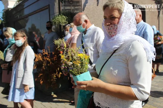 Як у центрі Луцька святкували Медового Спаса (фото)