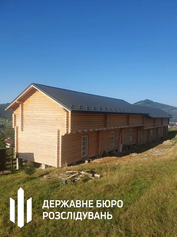 Військком Рівненщини, який побив підлеглого, будує котеджне містечко в Буковелі (фото)